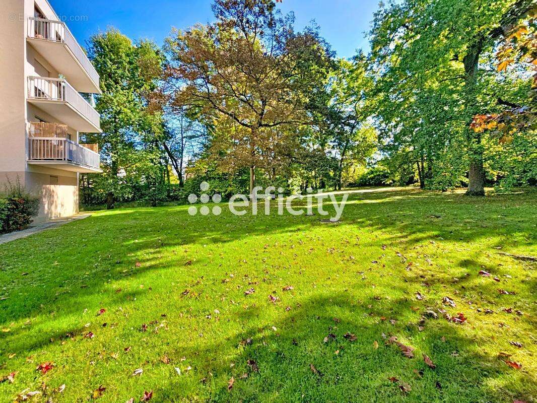 Appartement à LE PLESSIS-TREVISE