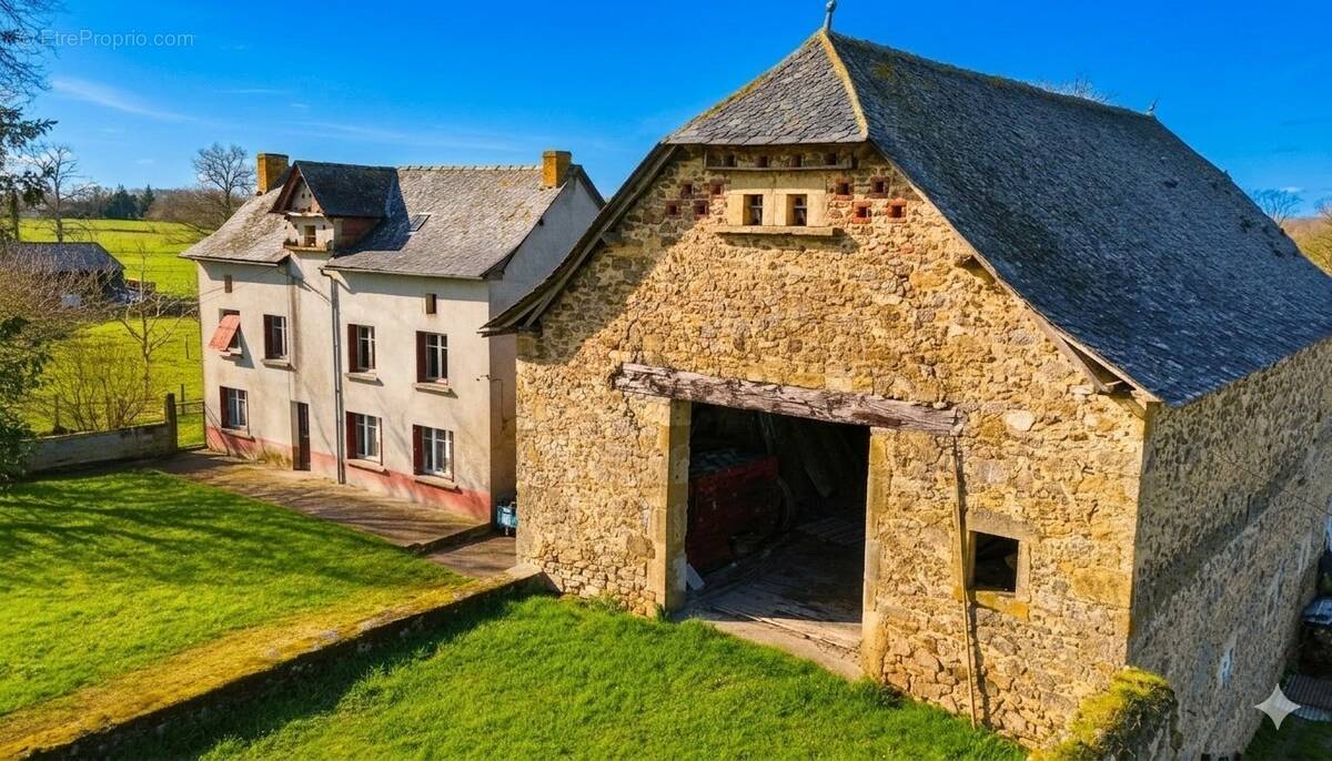 Maison à MONTBAZENS