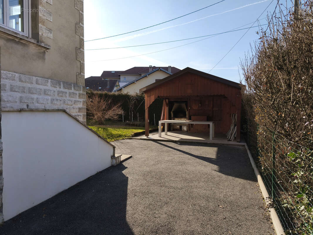 Maison à THEZILLIEU