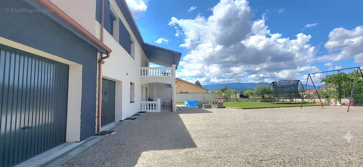 Maison Salaise Sur Sanne 9 pièces 200 m2 - photo 3