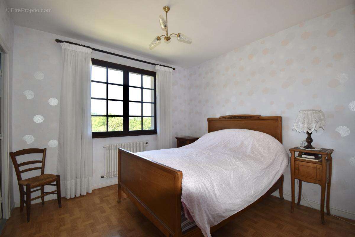 Maison à LA ROCHE-SUR-FORON