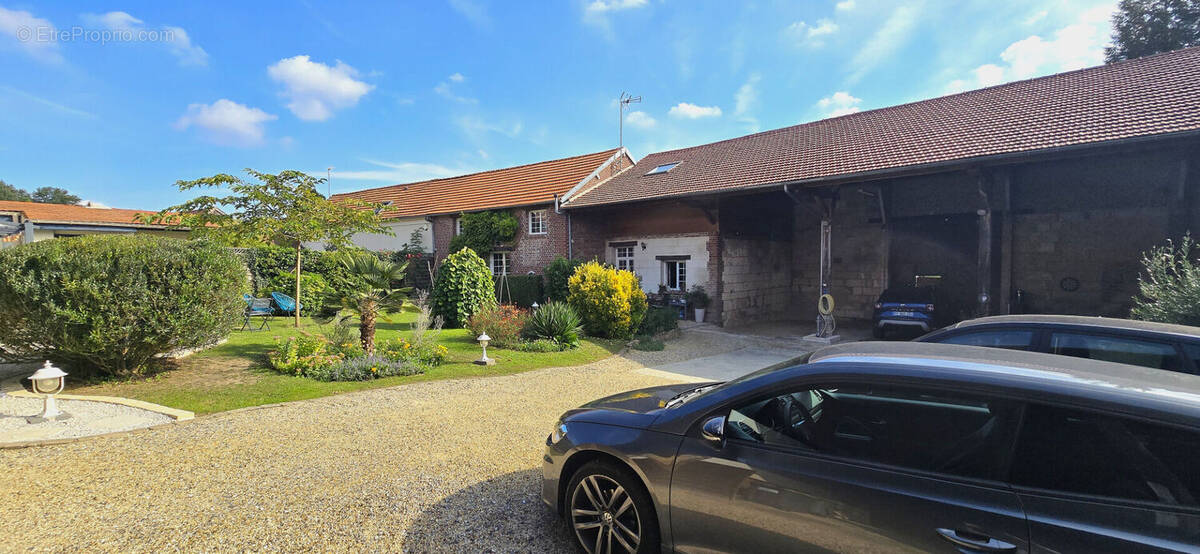 Maison à CHEVINCOURT