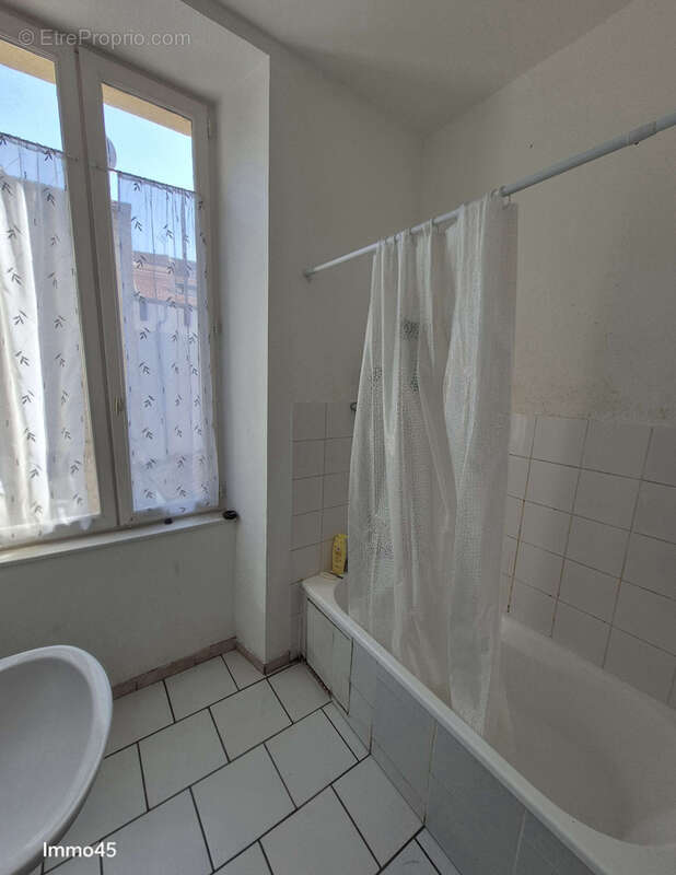 Appartement à TOURNON-SUR-RHONE