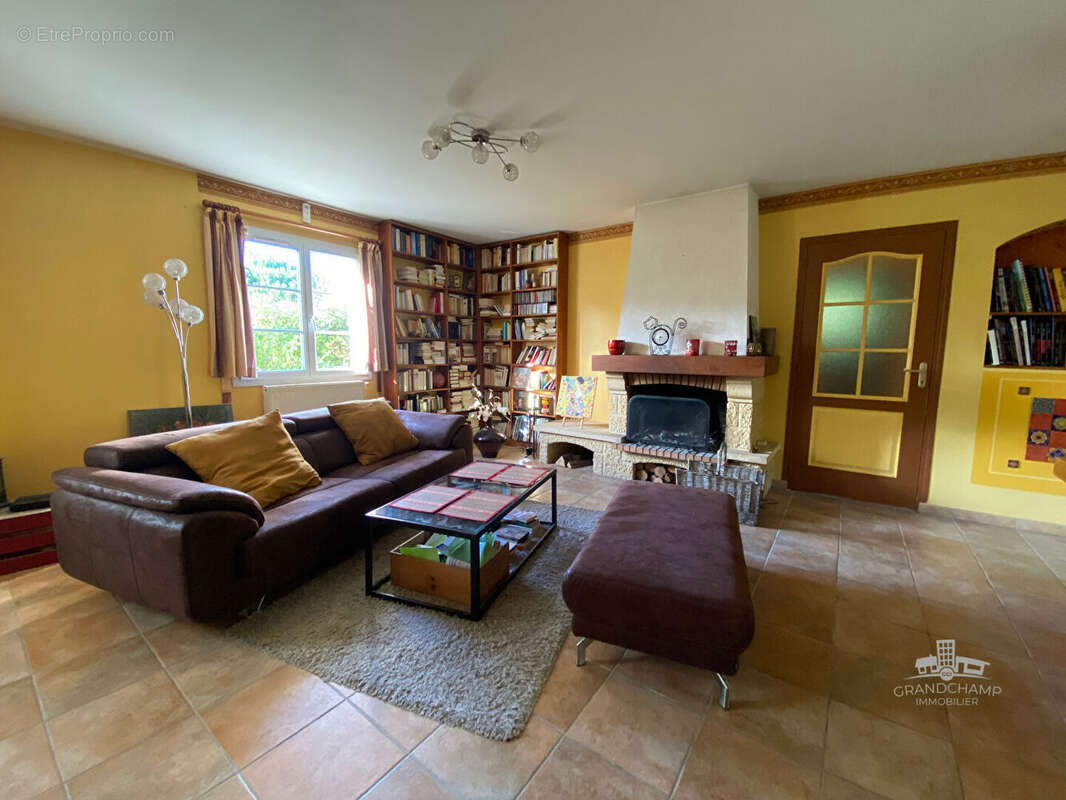 Maison à GRANDCHAMPS-DES-FONTAINES