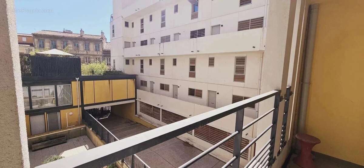 Appartement à MARSEILLE-1E