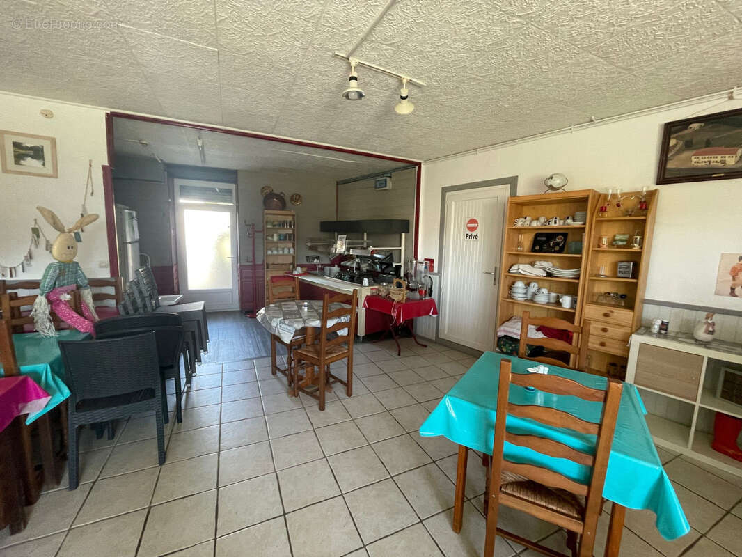 Commerce à MARSEILLETTE