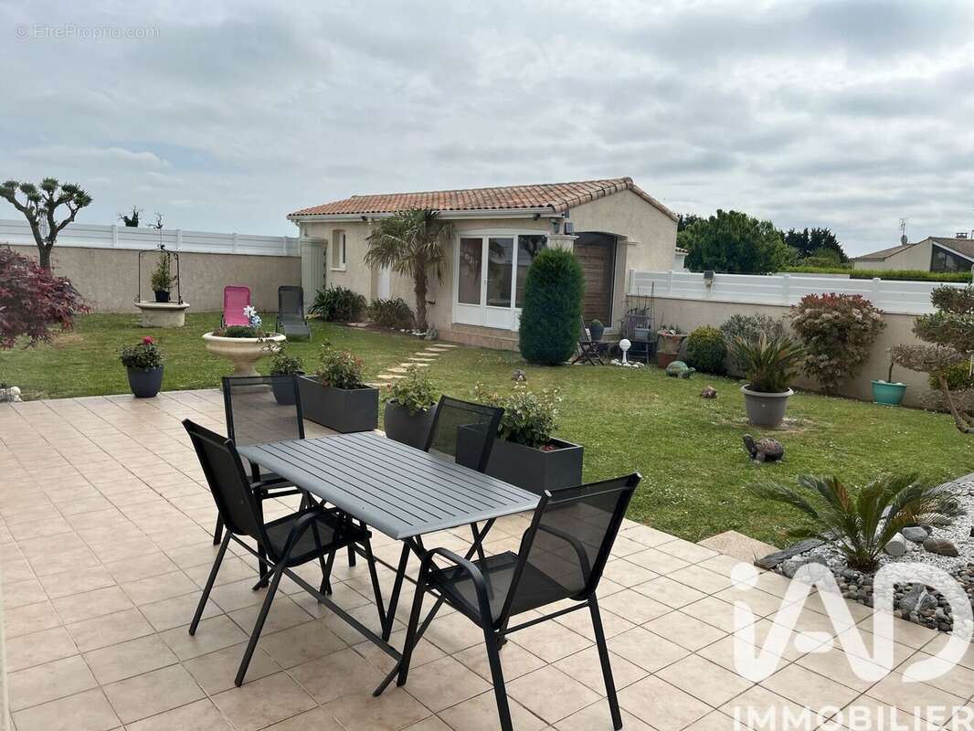 Photo 5 - Maison à SAINT-ROMAIN-DE-BENET