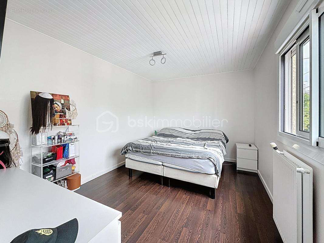 Maison à LES PAVILLONS-SOUS-BOIS