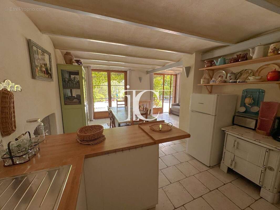 Maison à SAINT-PAUL-LE-JEUNE