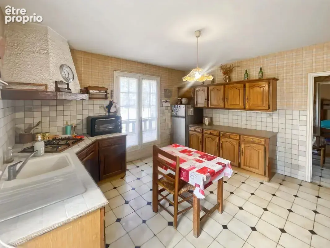  Maison familiale de 188 m² – De beaux volumes et un énorme potentiel ! - photo 12