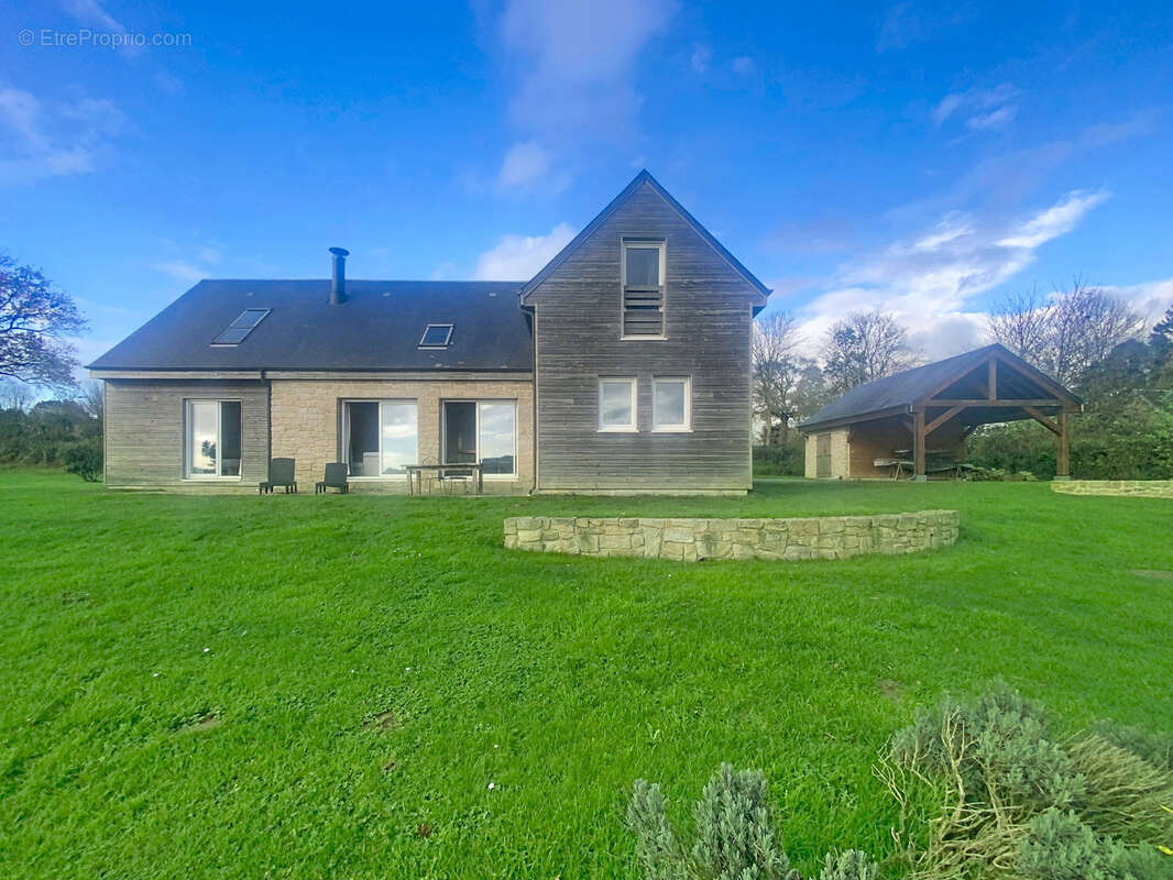 Maison à SAINT-JEAN-DES-CHAMPS