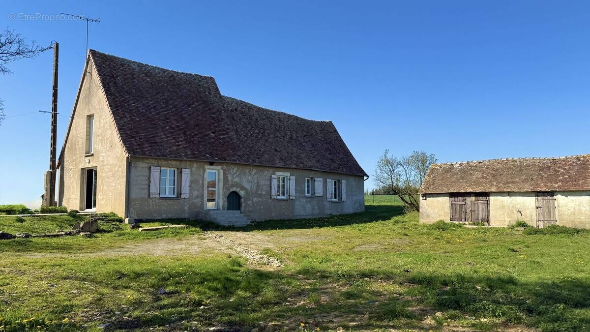 Maison à BONNETABLE