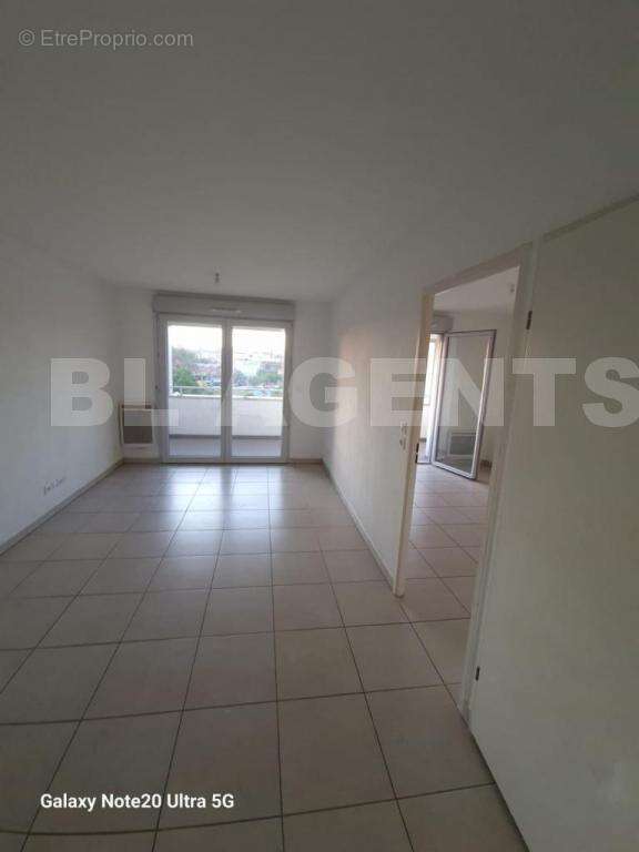 IMG-20251020-WA0005 - Appartement à MARSEILLE-3E