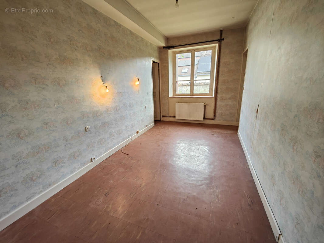 Maison à BUSSY-EN-OTHE