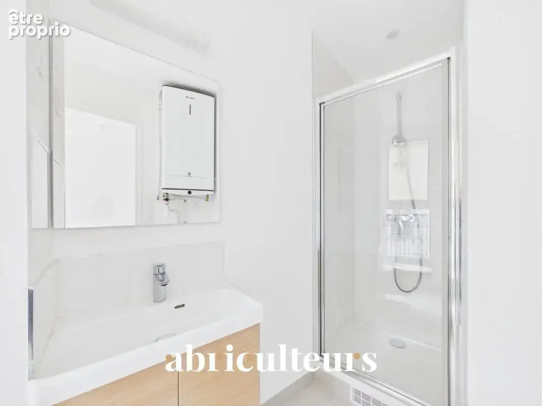Bel appartement lumineux avec balconnet, au calme dans le 18ème arrondissement de Paris - photo 18