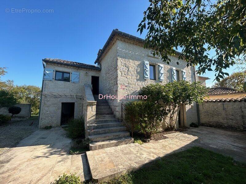Maison à CASTELNAU-MONTRATIER