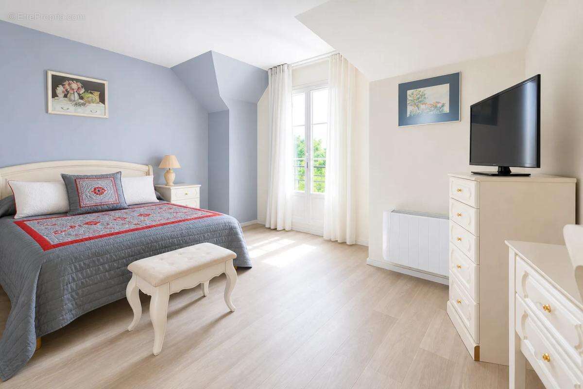 Grande maison familiale de 8 pièces – 212 m² à Triel-sur-Seine - photo 8