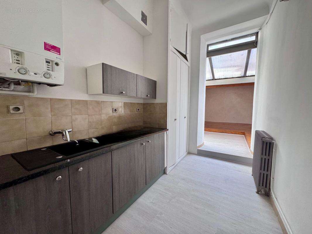 Appartement à MARSEILLE-6E