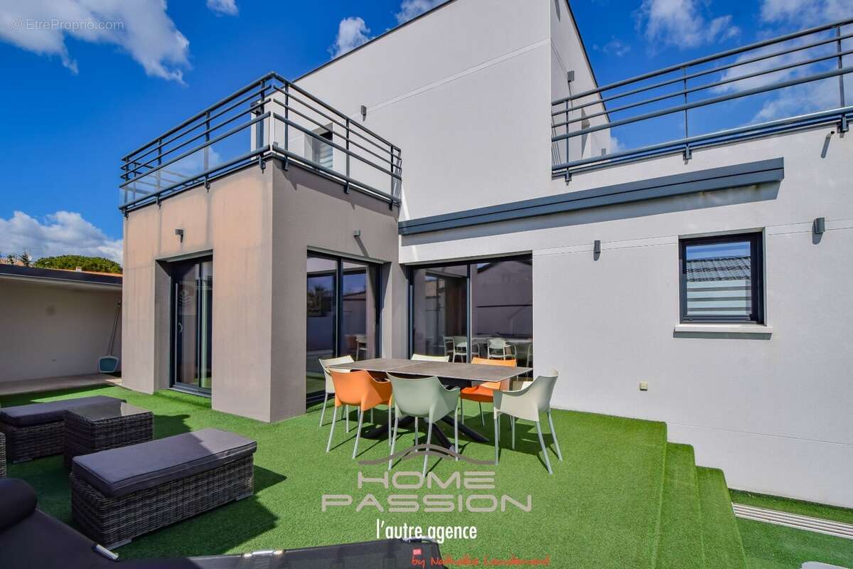 Maison à VAUX-SUR-MER