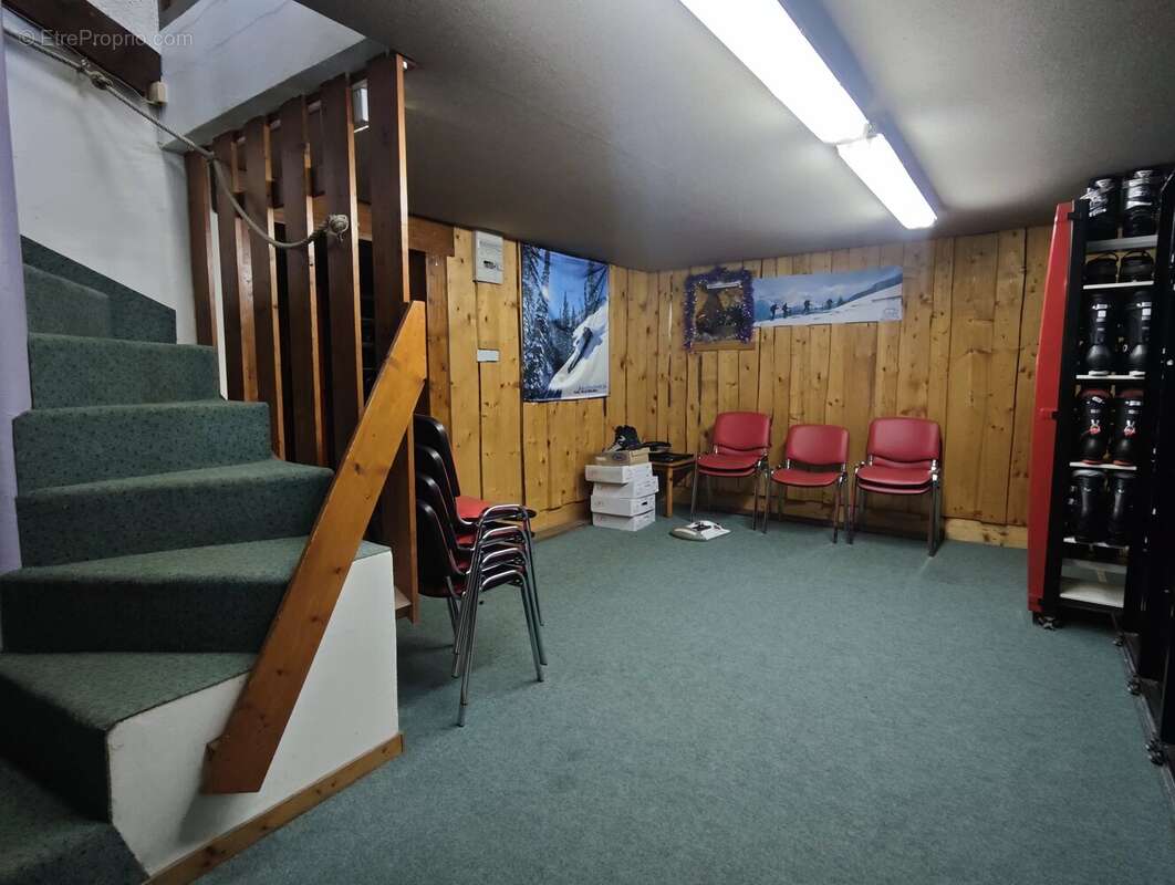 Commerce à MORILLON