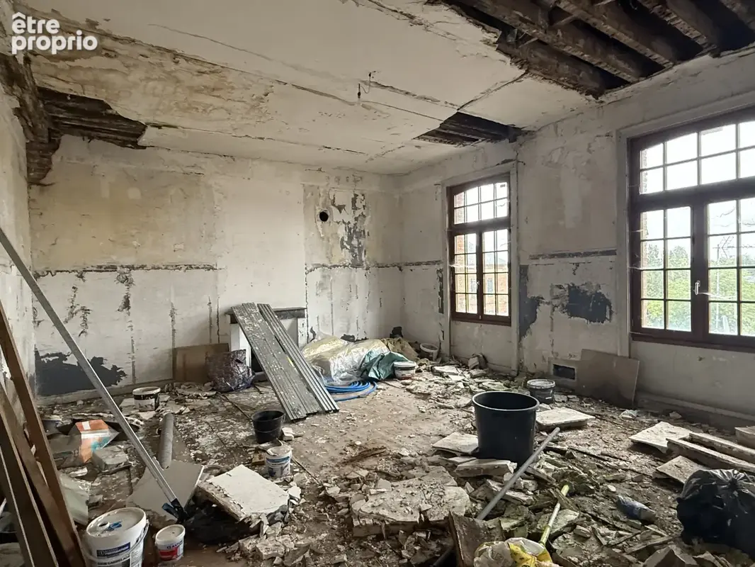 Une propriété comprenant une maison de Maître à rénover d'environ 300m2 + caves en sous-sol et grenier au dess - photo 14