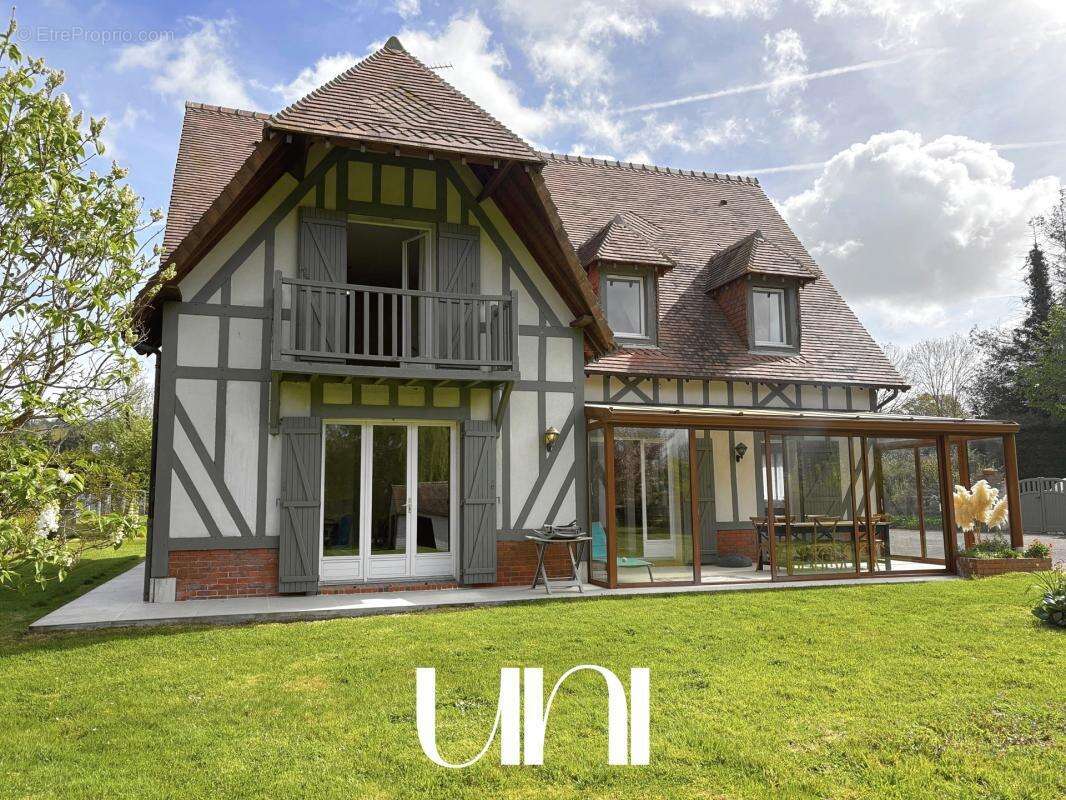 Maison à BONNEVILLE-SUR-TOUQUES