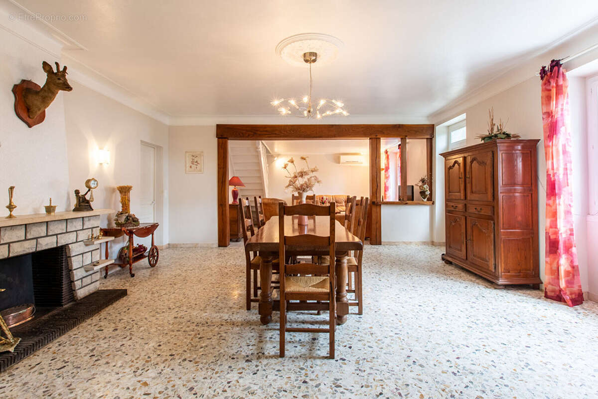 Maison à EUGENIE-LES-BAINS