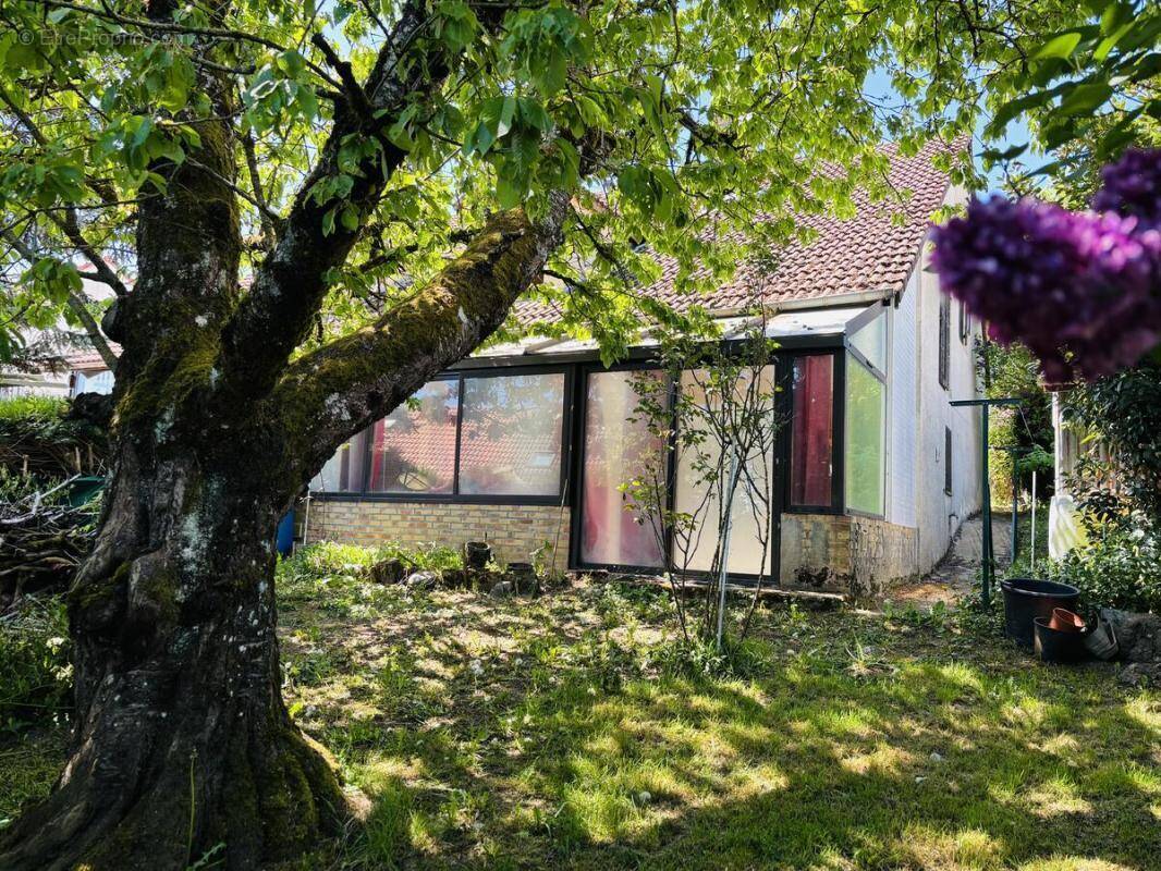 Maison à SAINT-ELOY-LES-MINES