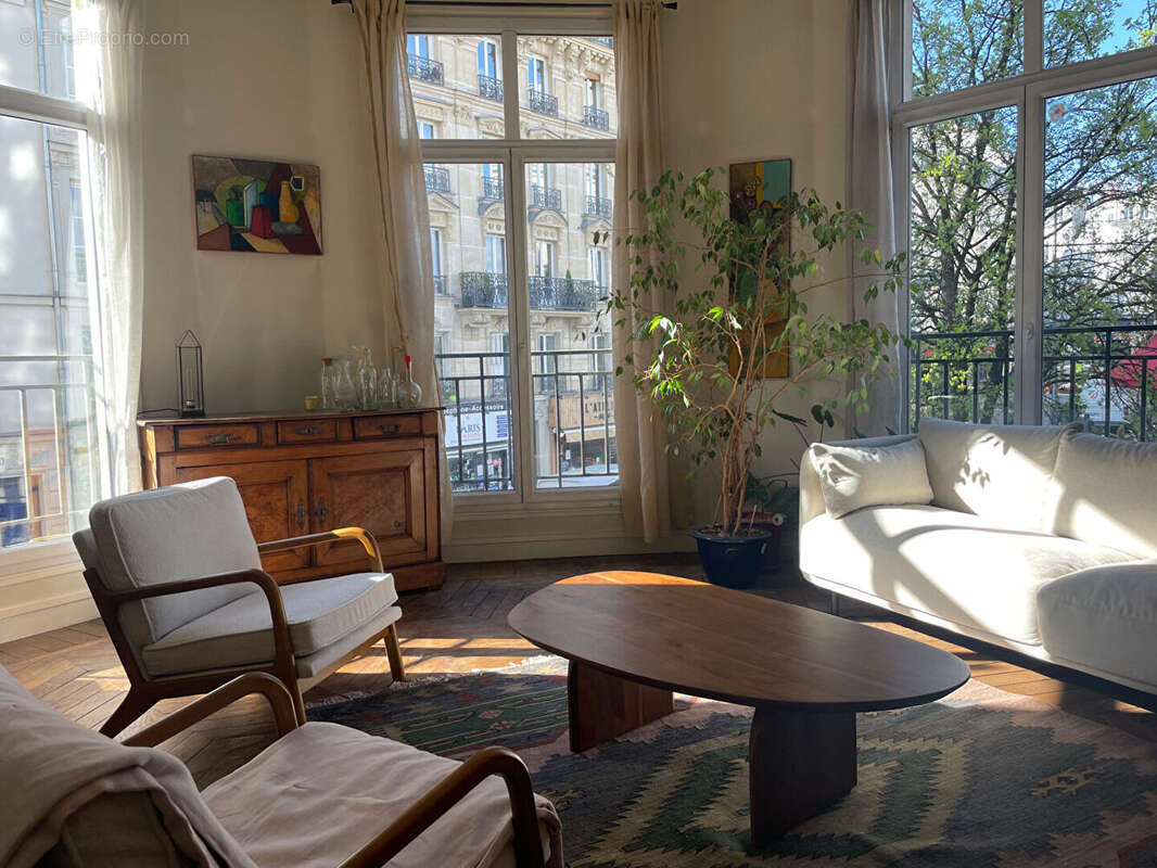 Appartement à PARIS-18E