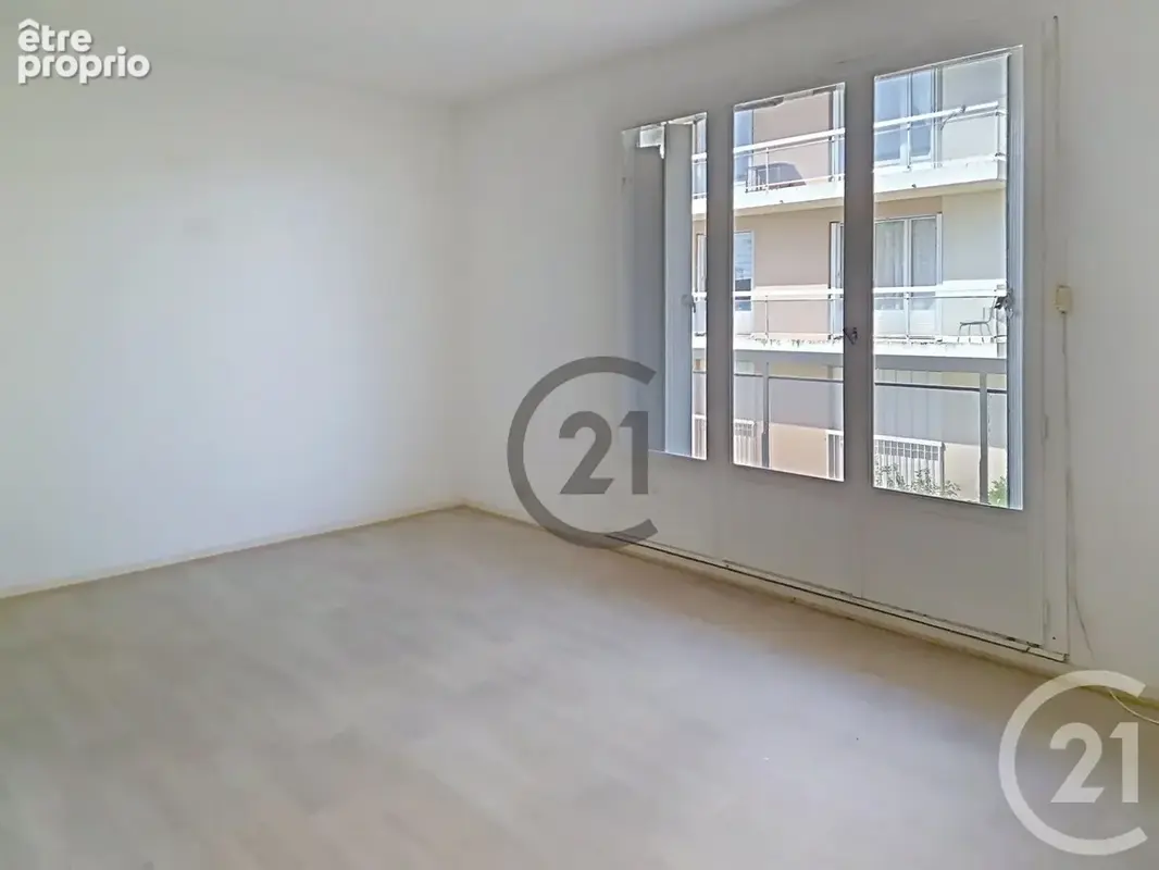 Appartement 2 pièces 52 m² à vendre à Migennes (89400) - photo 4