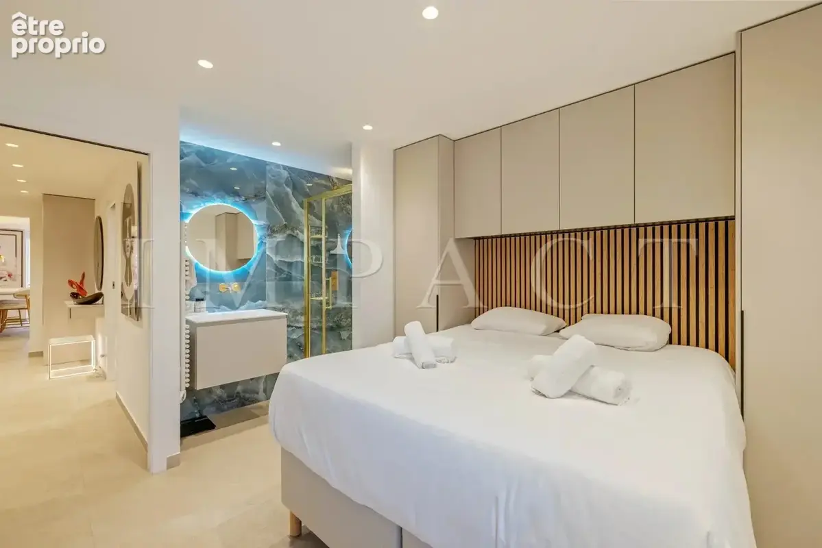 Exclusivité - Cannes proche Croisette Appartement 4 pièces rénové à vendre - photo 11