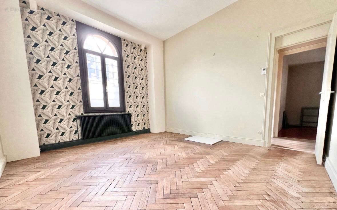À vendre : Appartement 2 pièces QUARTIER HOTEL DE VILLE - photo 2
