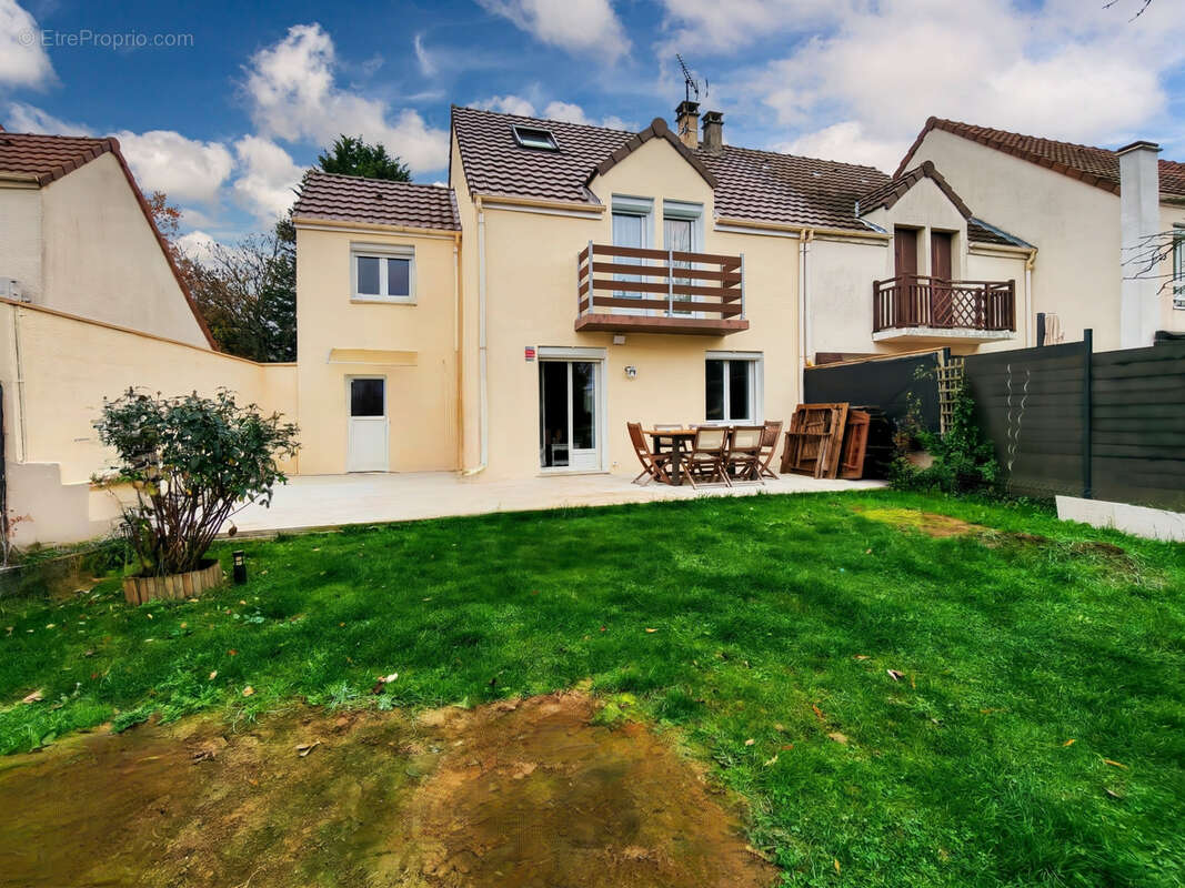Maison à EMERAINVILLE