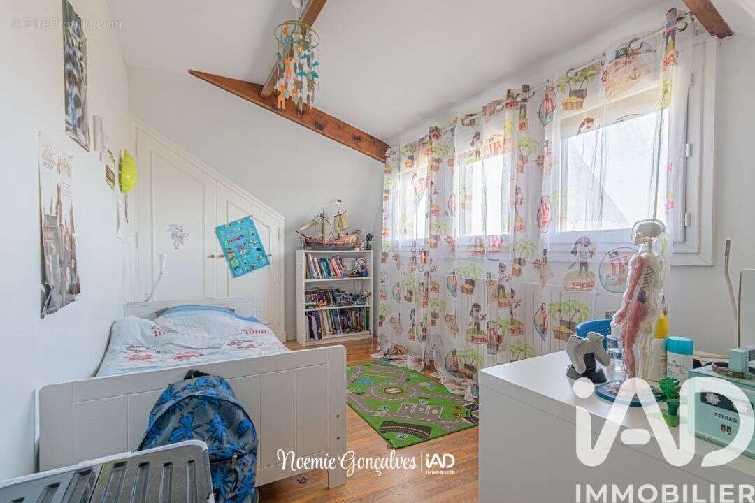 Photo 9