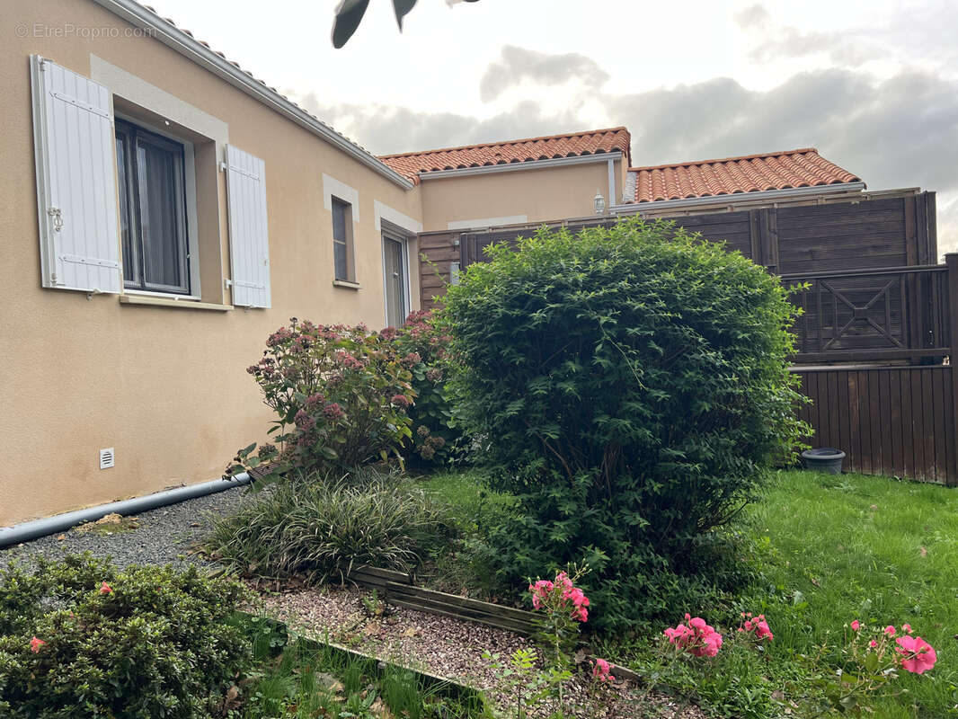 Maison à LE GIROUARD