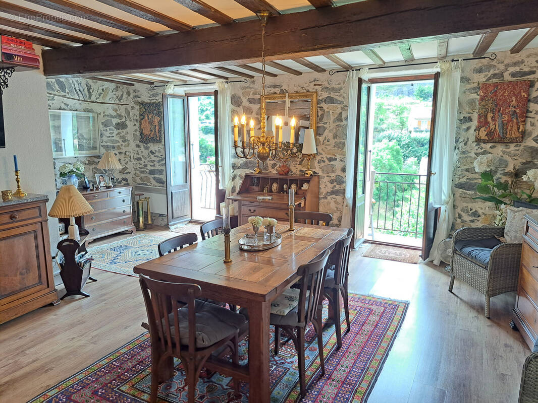 Maison à AXAT