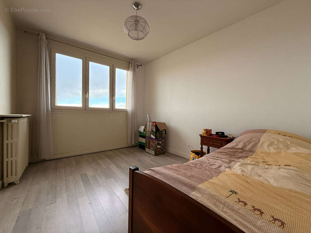 Appartement à MONTROUGE
