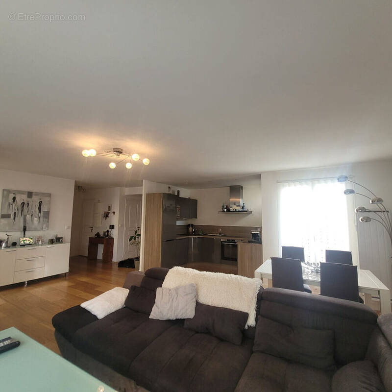 Appartement à CHILLY-MAZARIN