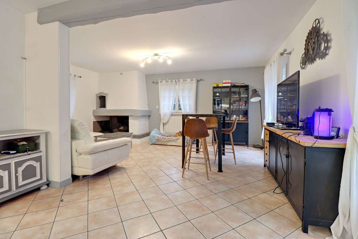 Maison à EZY-SUR-EURE