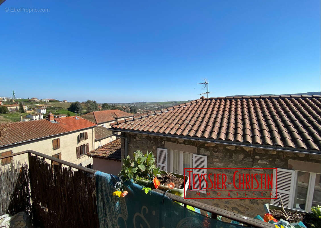 Appartement à THURINS