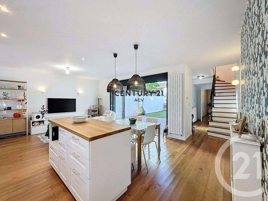 Maison à MAISONS-ALFORT