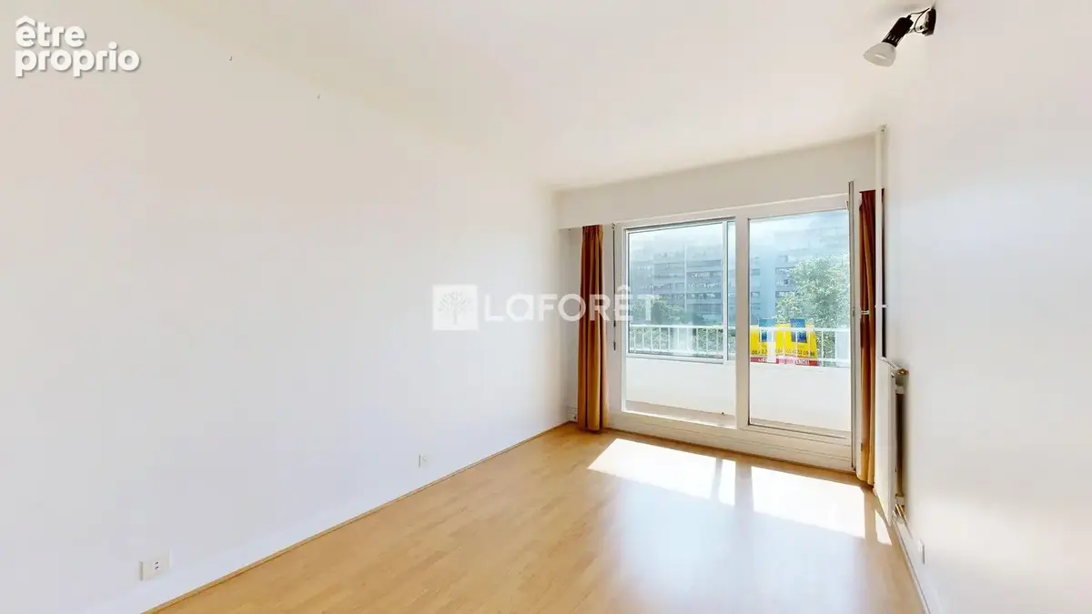 Appartement sans vis-à-vis - Balcon + Loggia + Box - photo 9