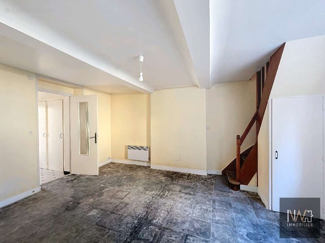 Maison à PORT-EN-BESSIN-HUPPAIN