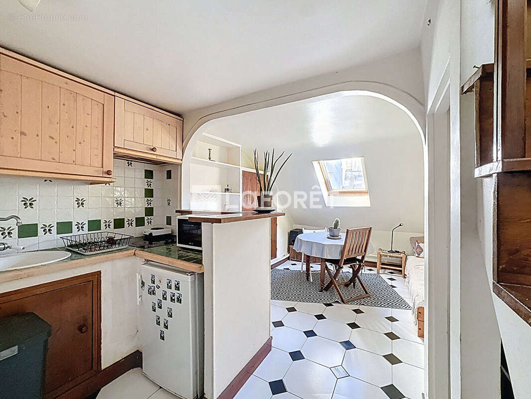 Appartement à PARIS-8E