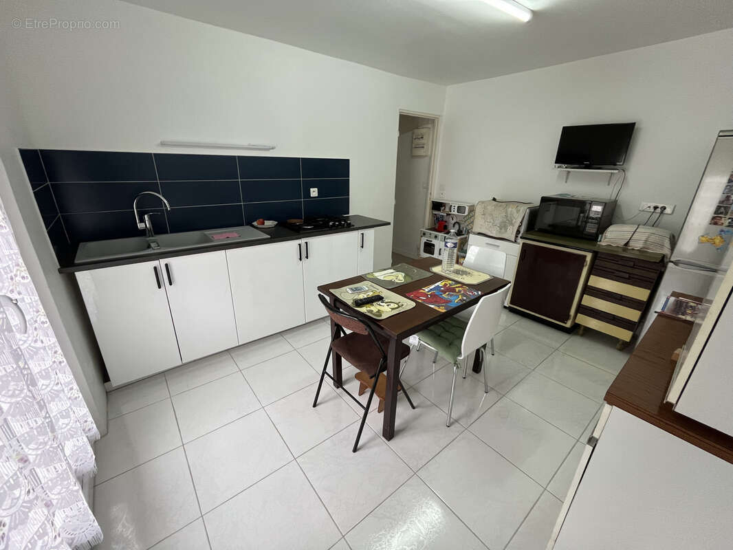 Appartement à PARAY-VIEILLE-POSTE
