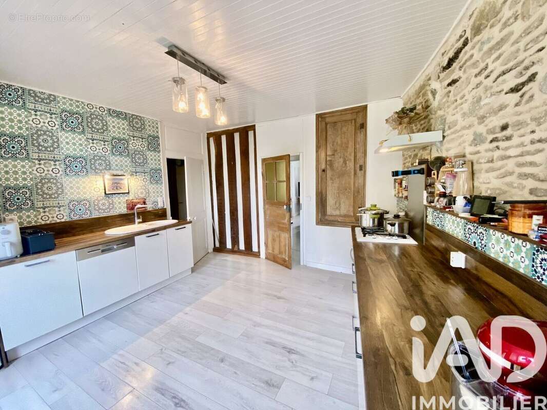Maison 217 m² à La Trinite-Porhoet  - photo 4