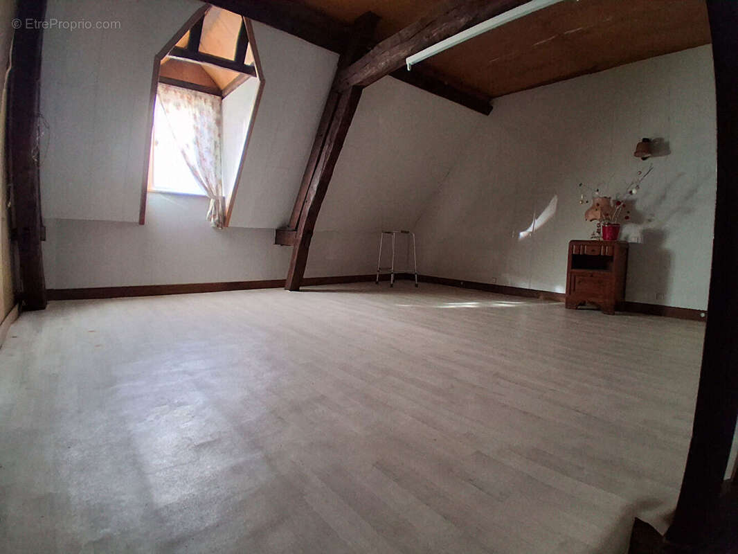 Maison à ETREAUPONT