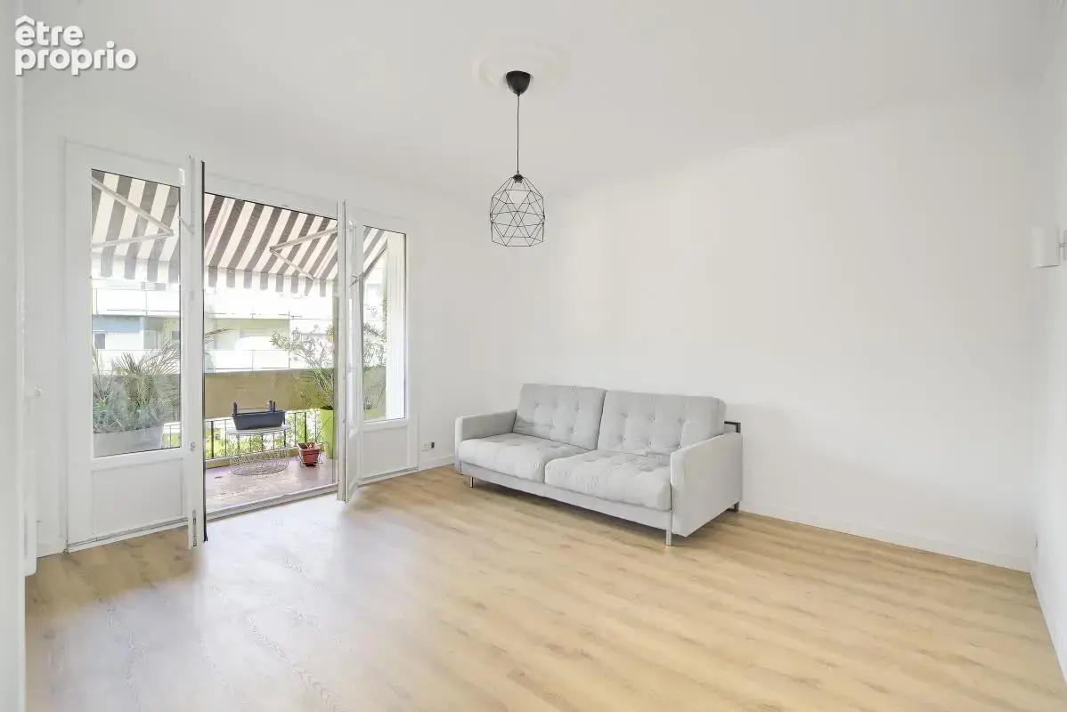 Appart T3 traversant 59 m², deux terrasses, cave et parking - photo 5