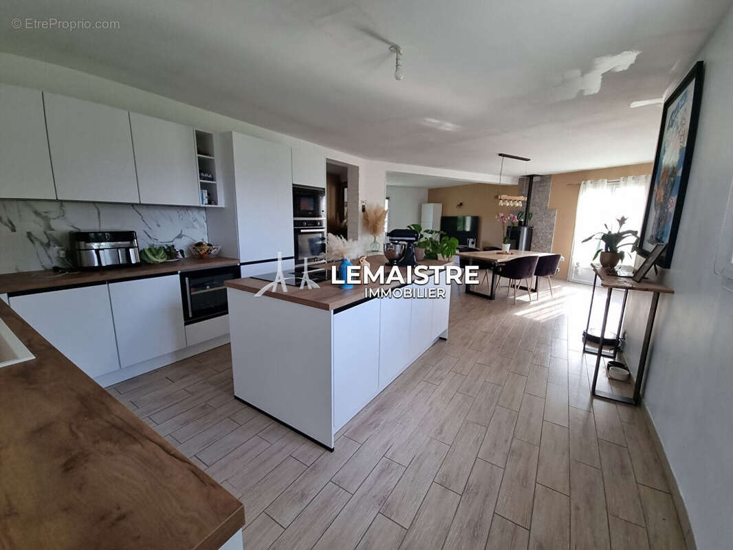 Maison à BENOUVILLE