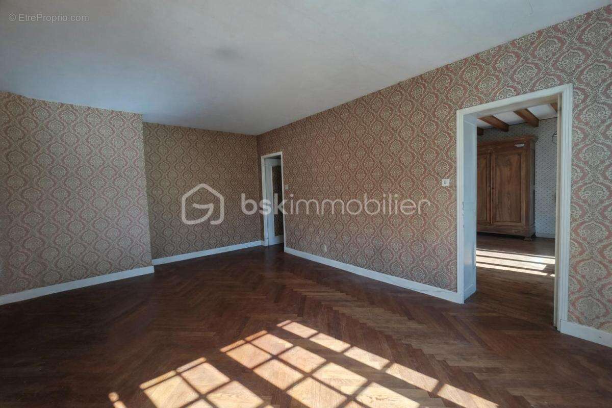 Ensemble immobilier à fort potentiel – calme, verdure et multiples dépendances - photo 11